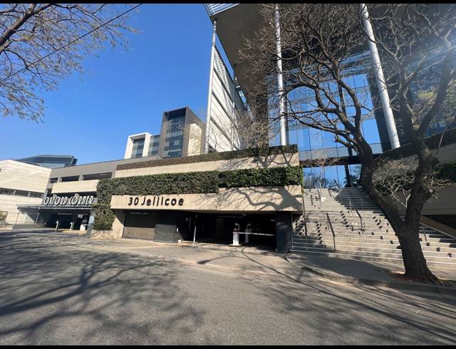 1,638M² OFFICE TO LET IN ROSEBANK